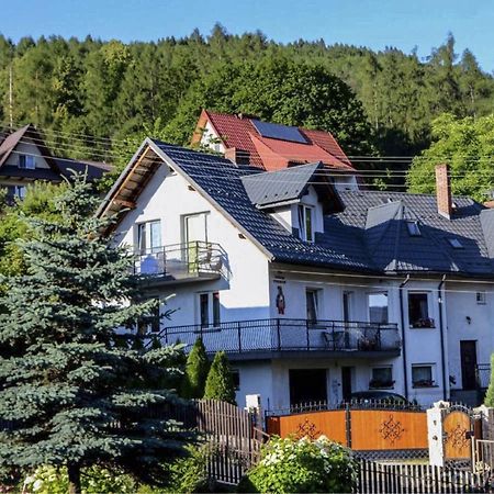Willa Pod Zbojem Pipikasem Szczawnica Exterior photo